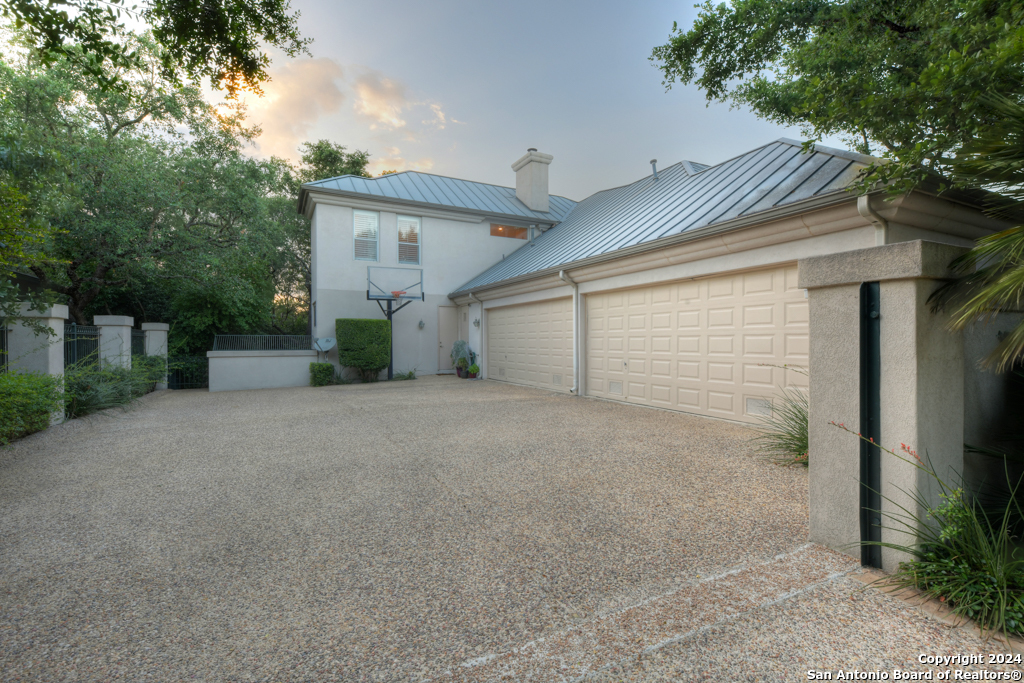 11 SANCTUARY DR