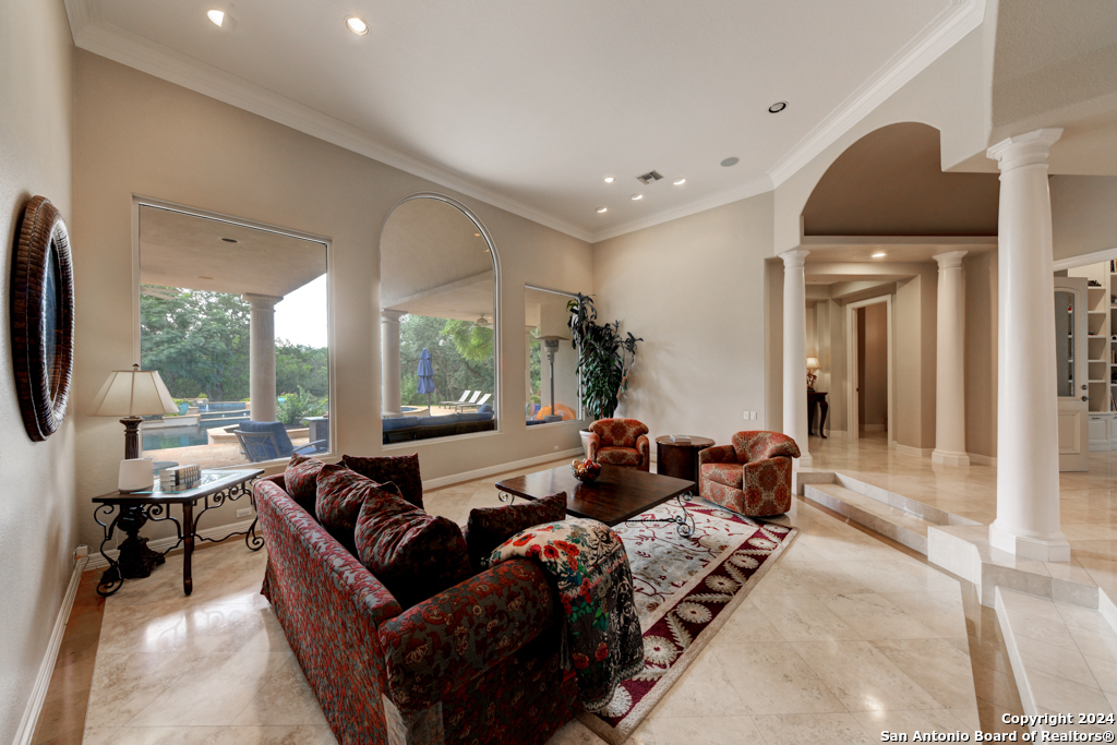 11 SANCTUARY DR