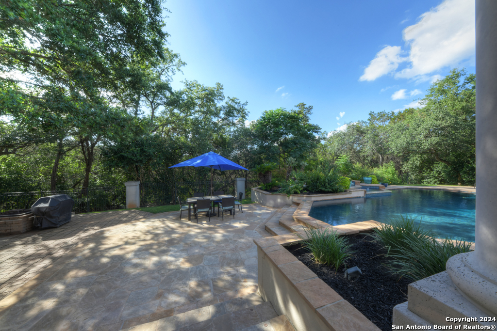 11 SANCTUARY DR