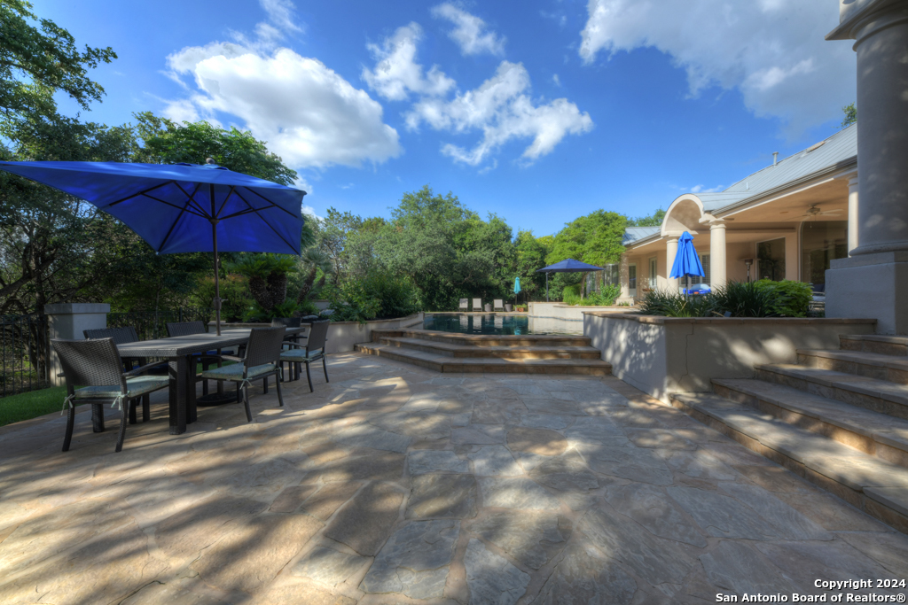 11 SANCTUARY DR