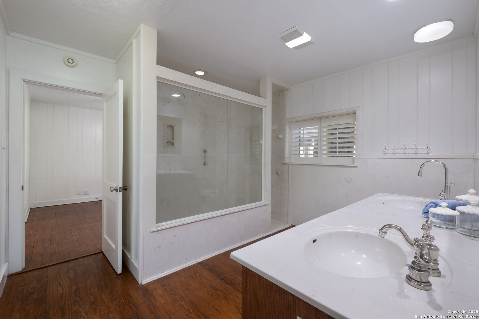 123 Serene Creek Ln