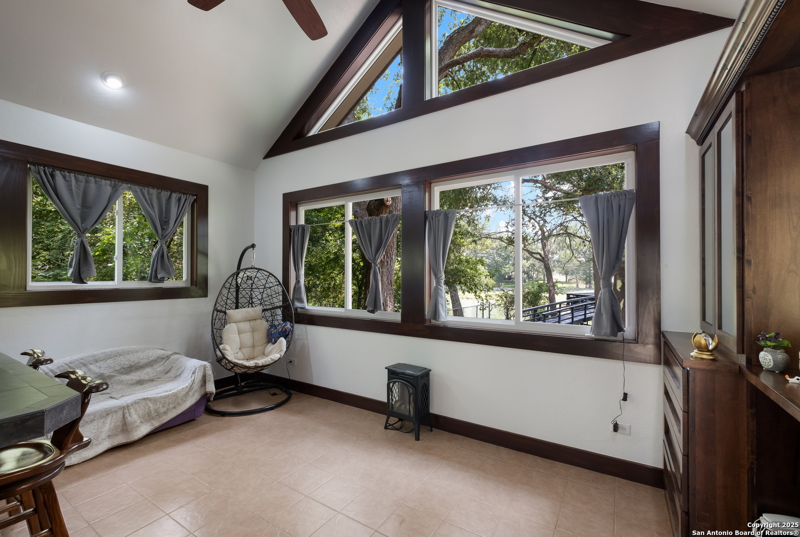 123 Serene Creek Ln
