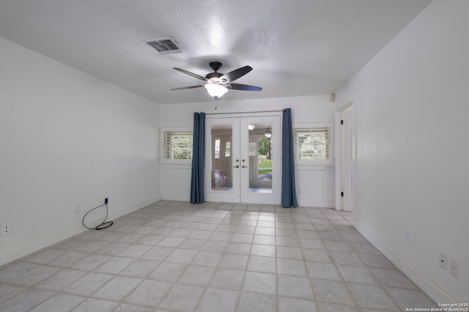 123 Serene Creek Ln