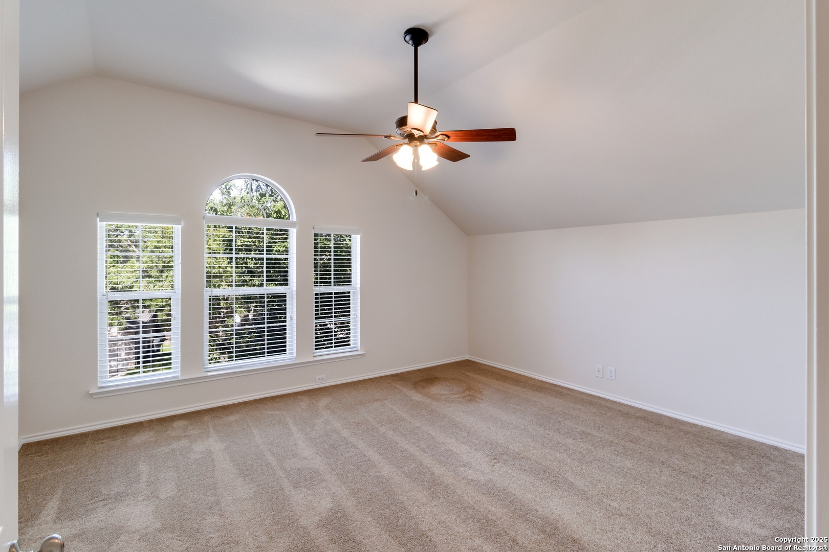 21712 Hyerwood