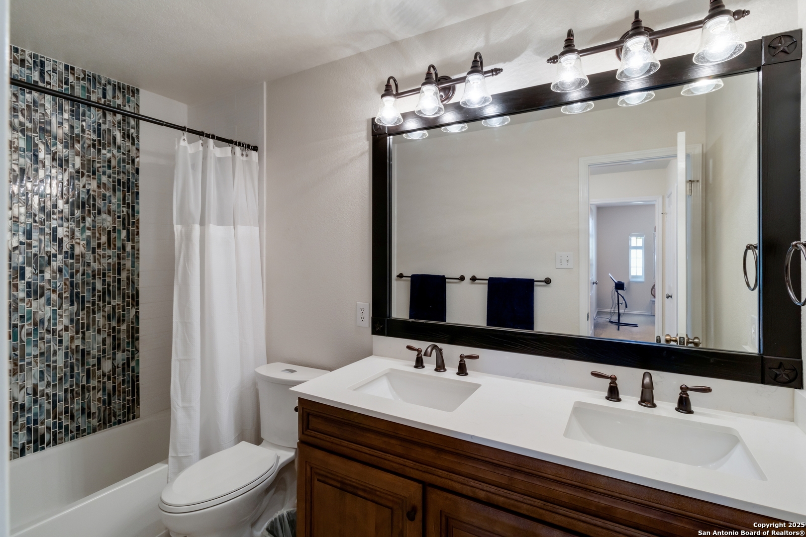 21712 Hyerwood