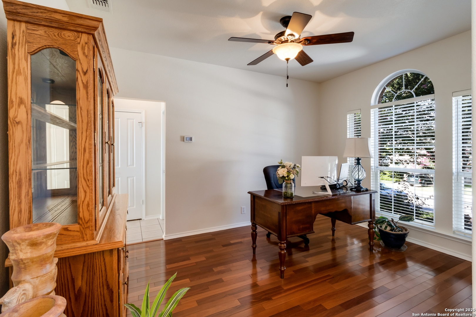21712 Hyerwood