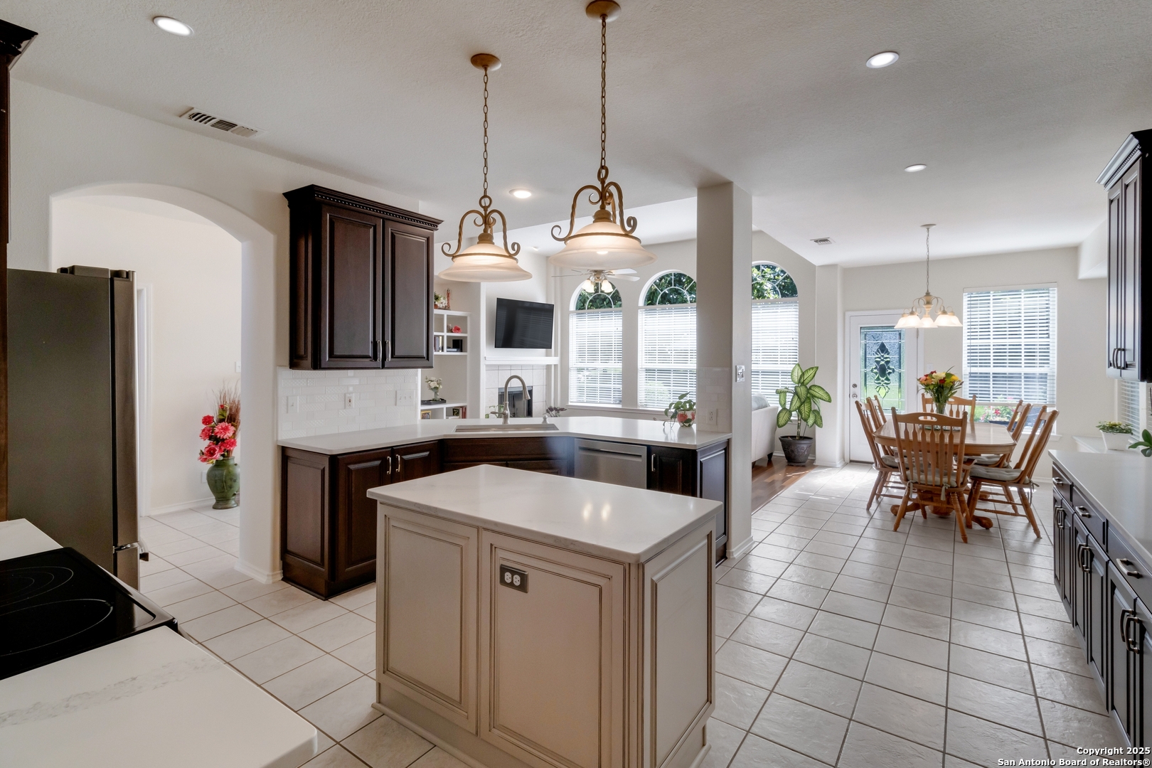 21712 Hyerwood