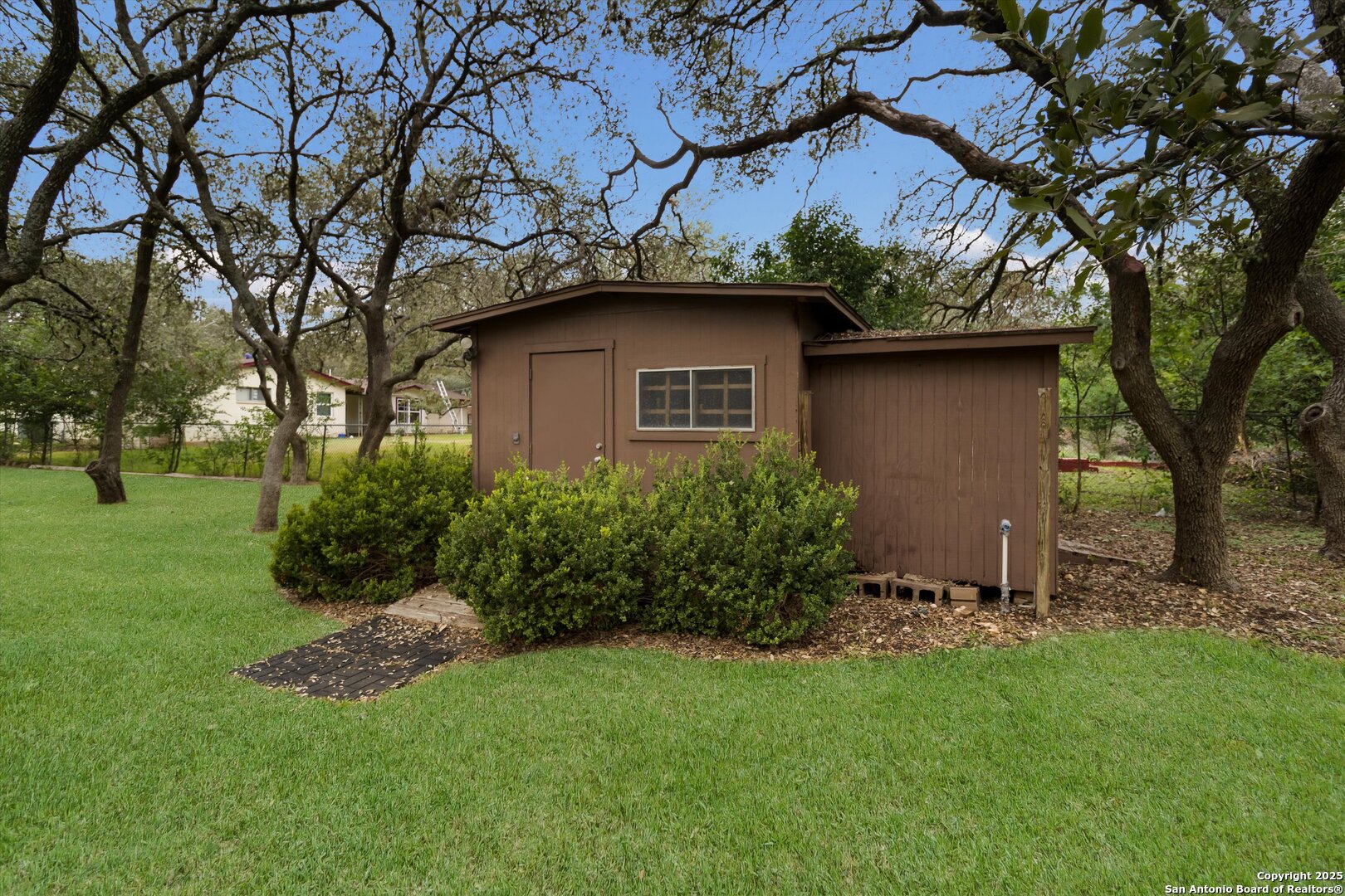 14310 Oak Shadows