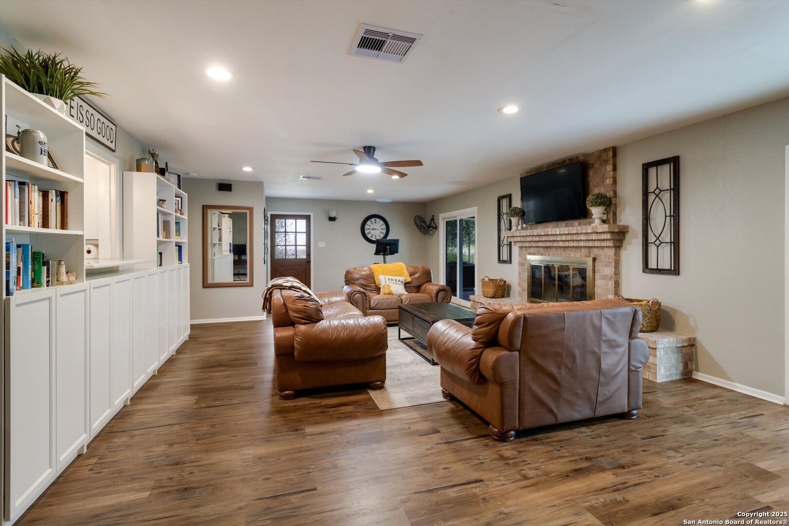 14310 Oak Shadows