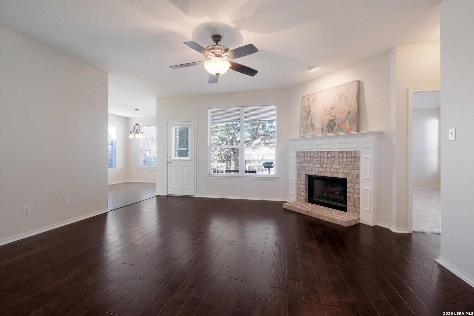 15315 Spring Land