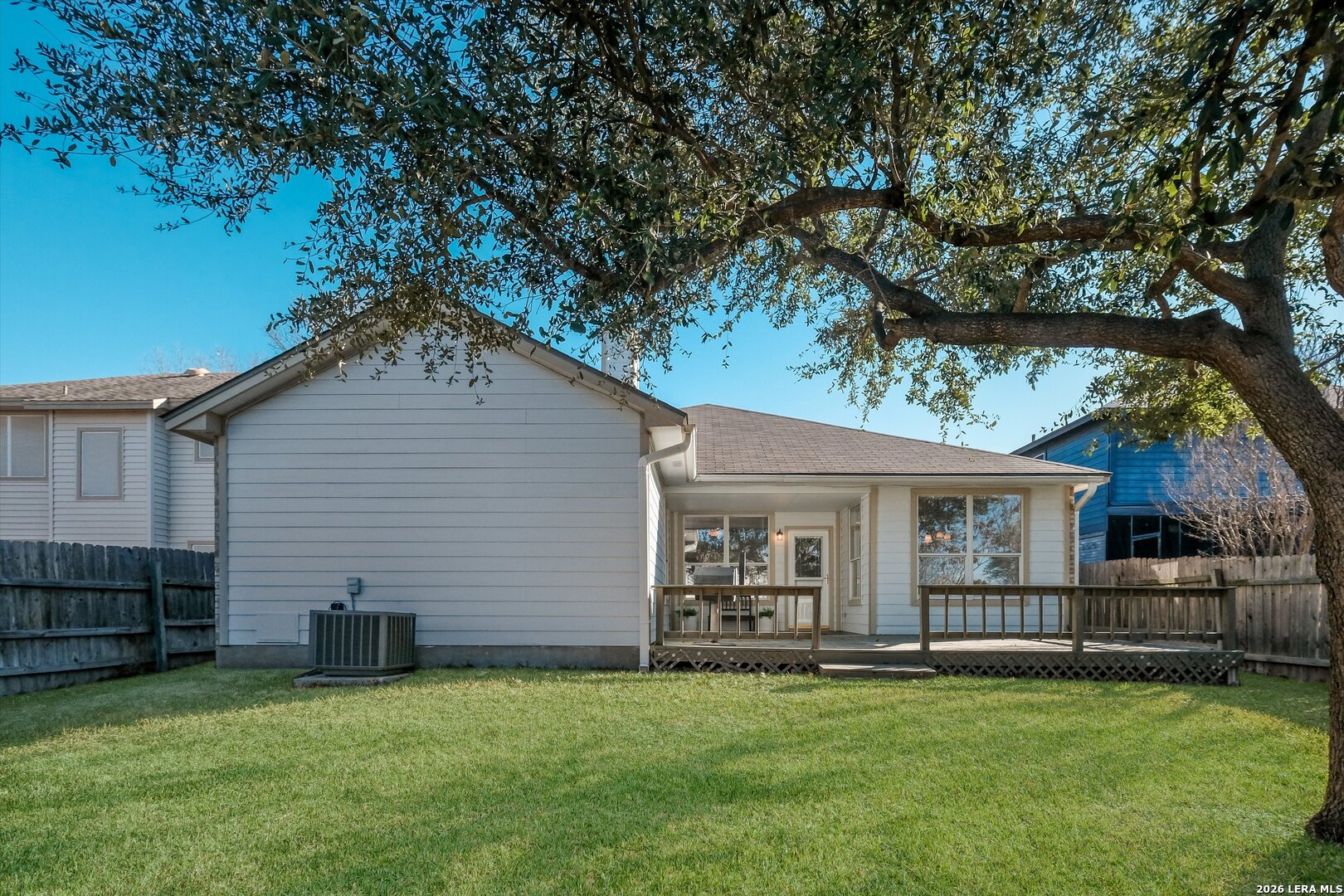 15315 Spring Land