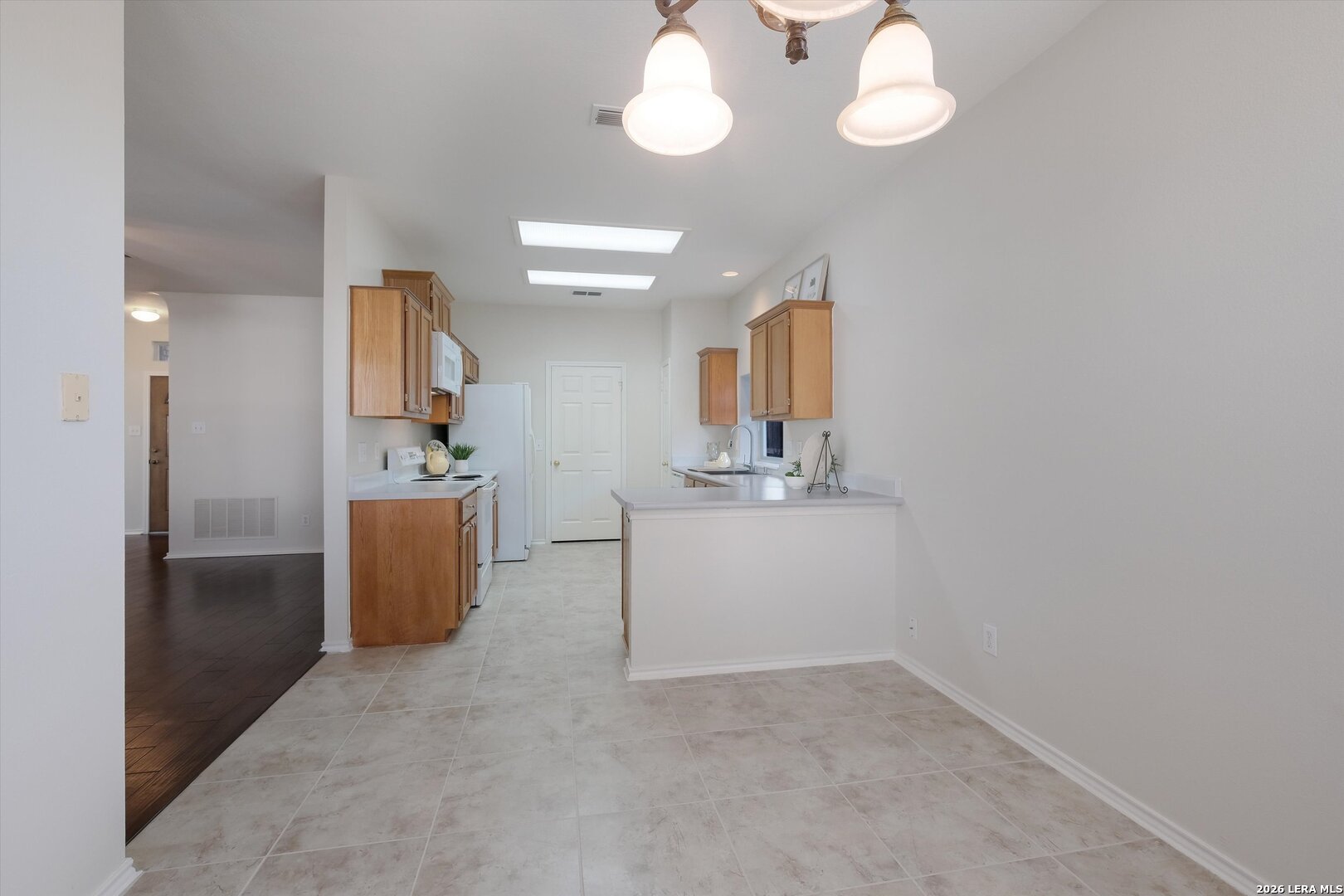 15315 Spring Land