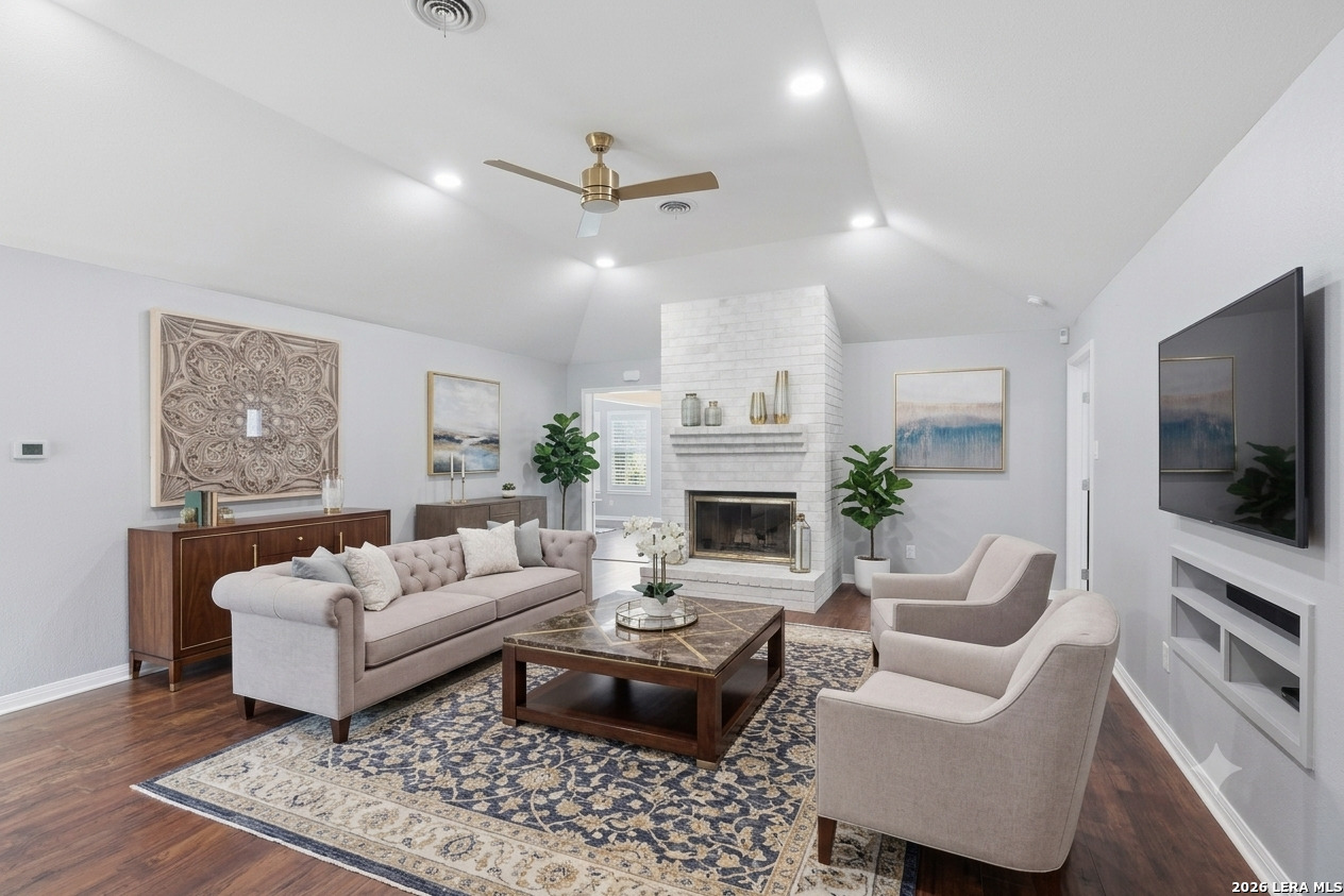 2206 Deerfield Wood
