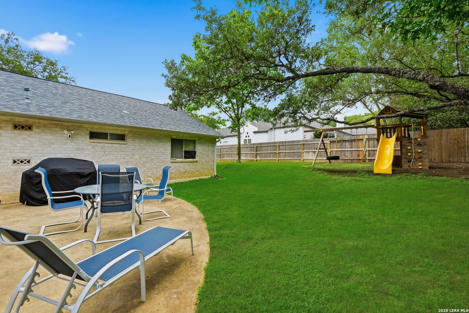 2206 Deerfield Wood