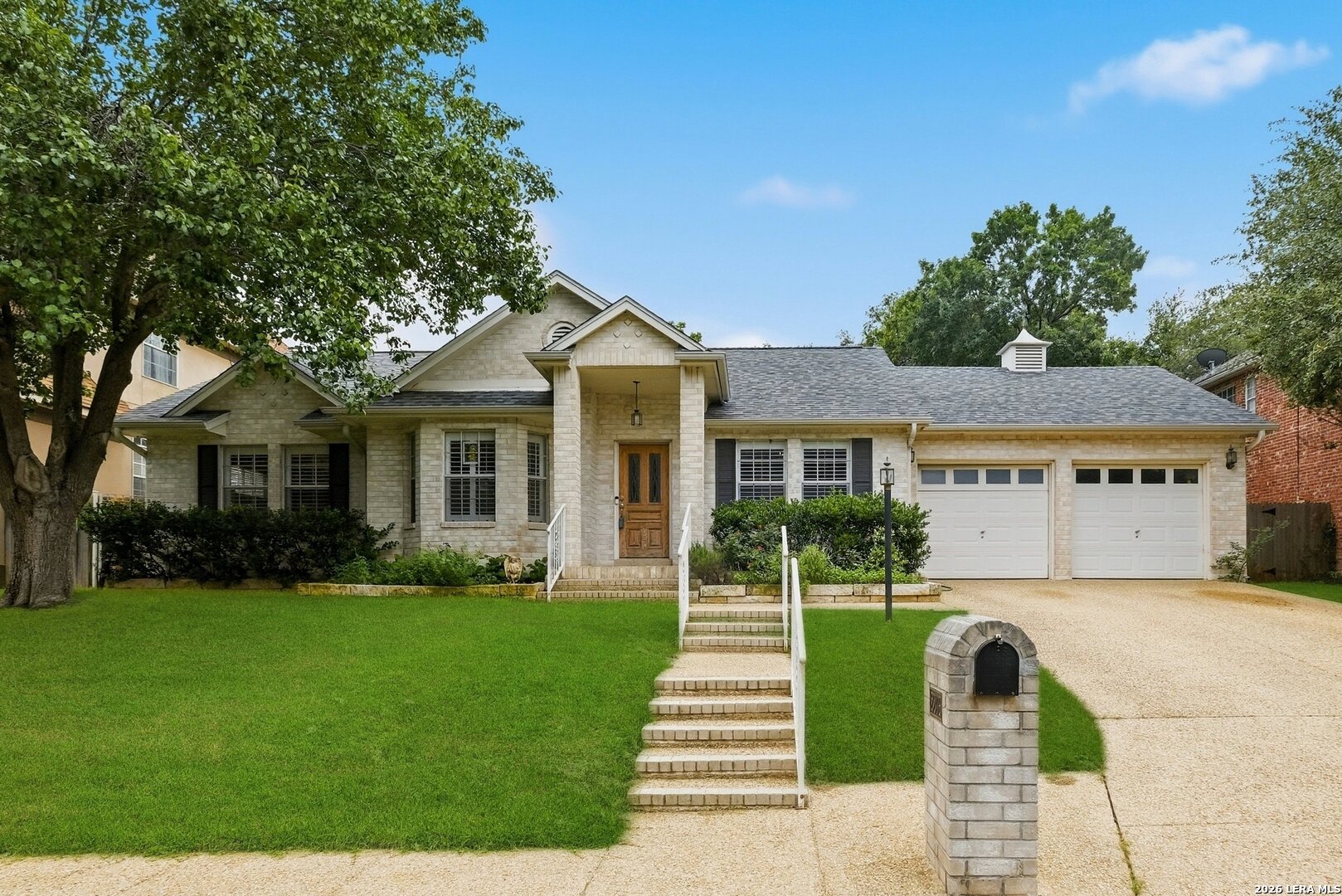 2206 Deerfield Wood