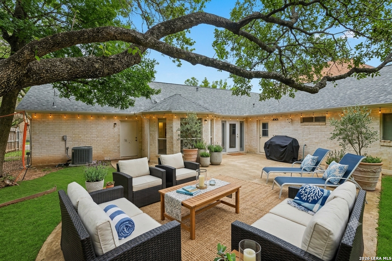 2206 Deerfield Wood