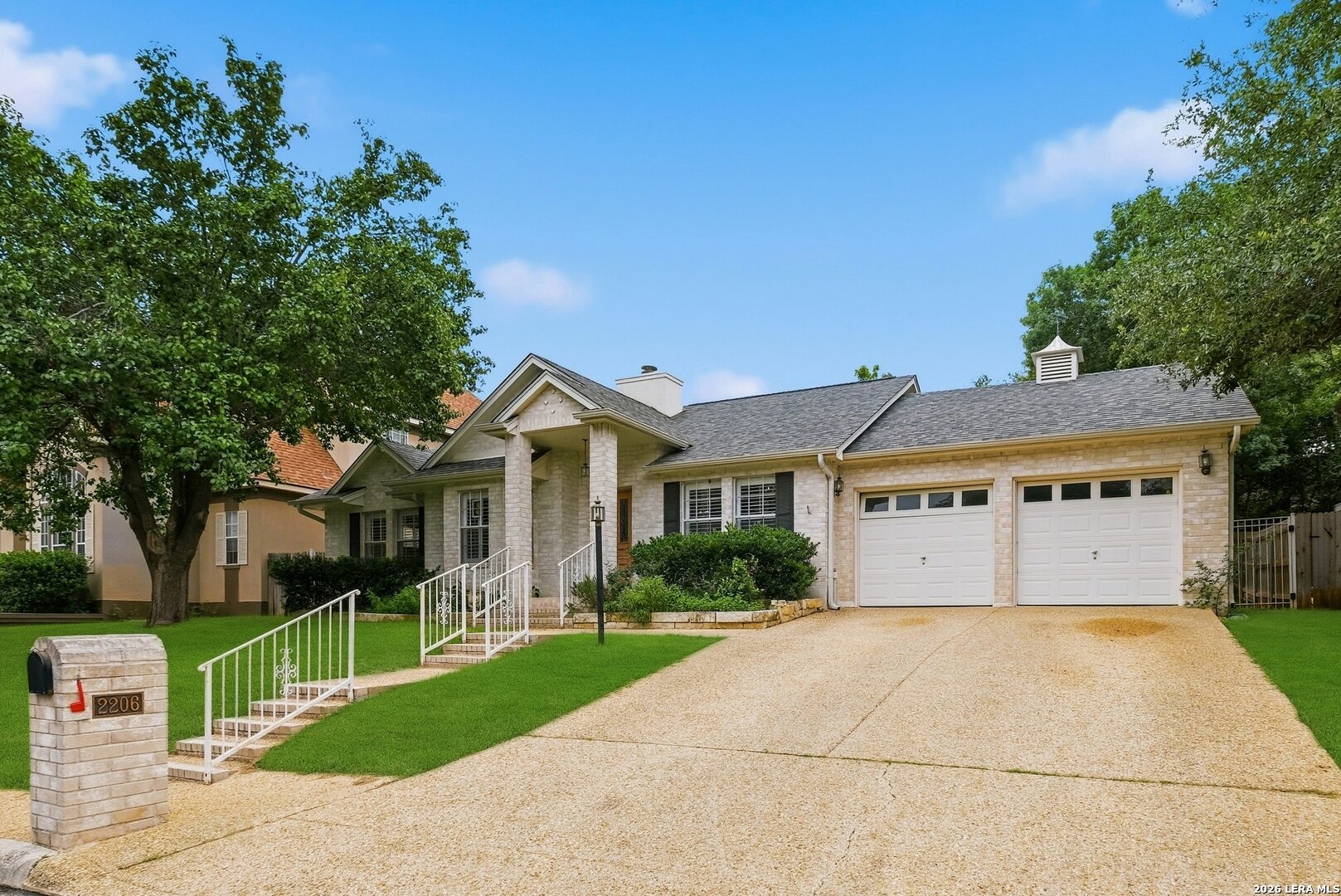 2206 Deerfield Wood