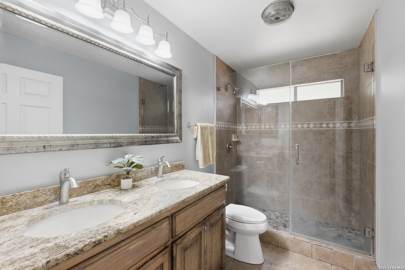 2206 Deerfield Wood