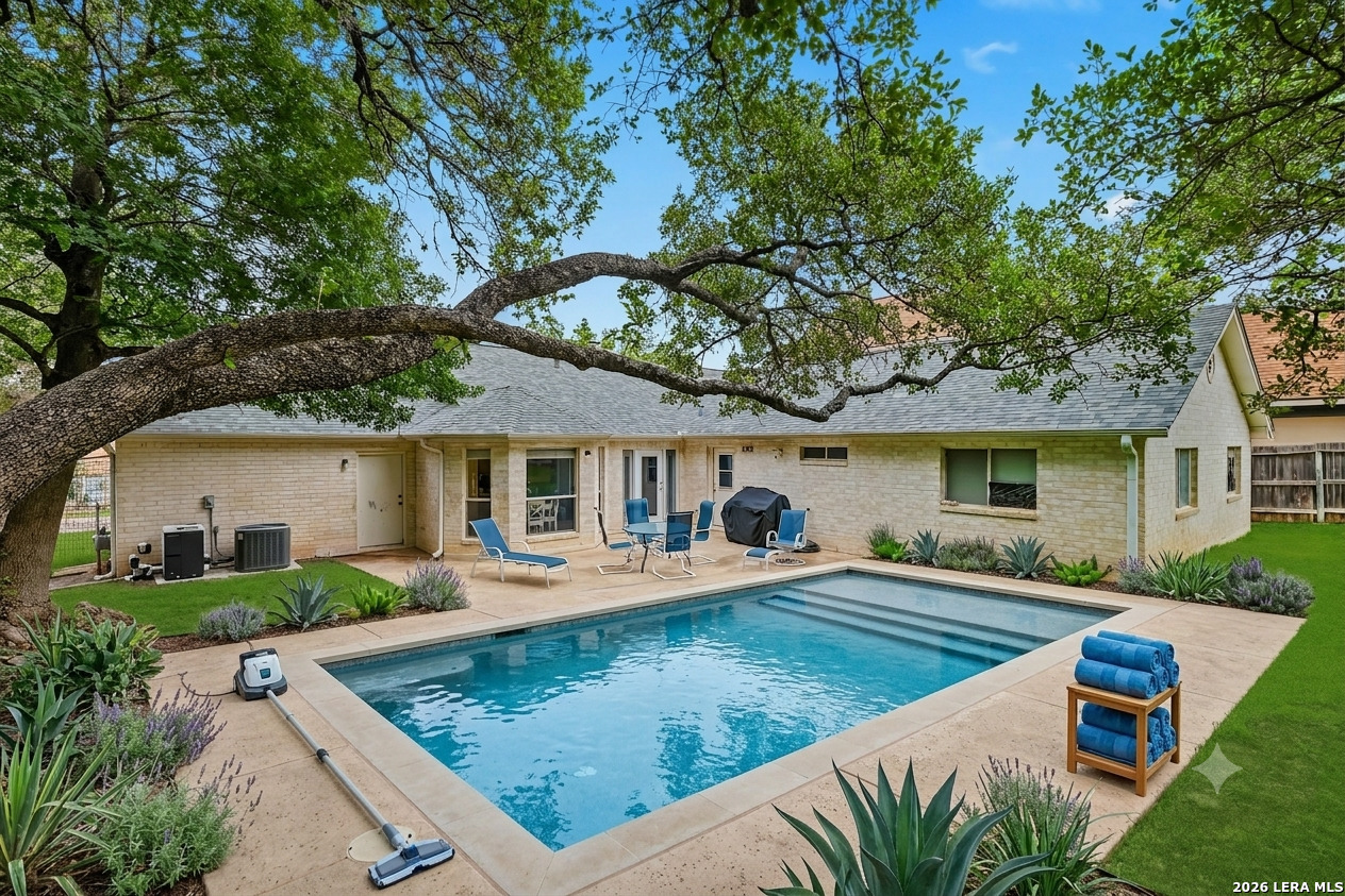 2206 Deerfield Wood