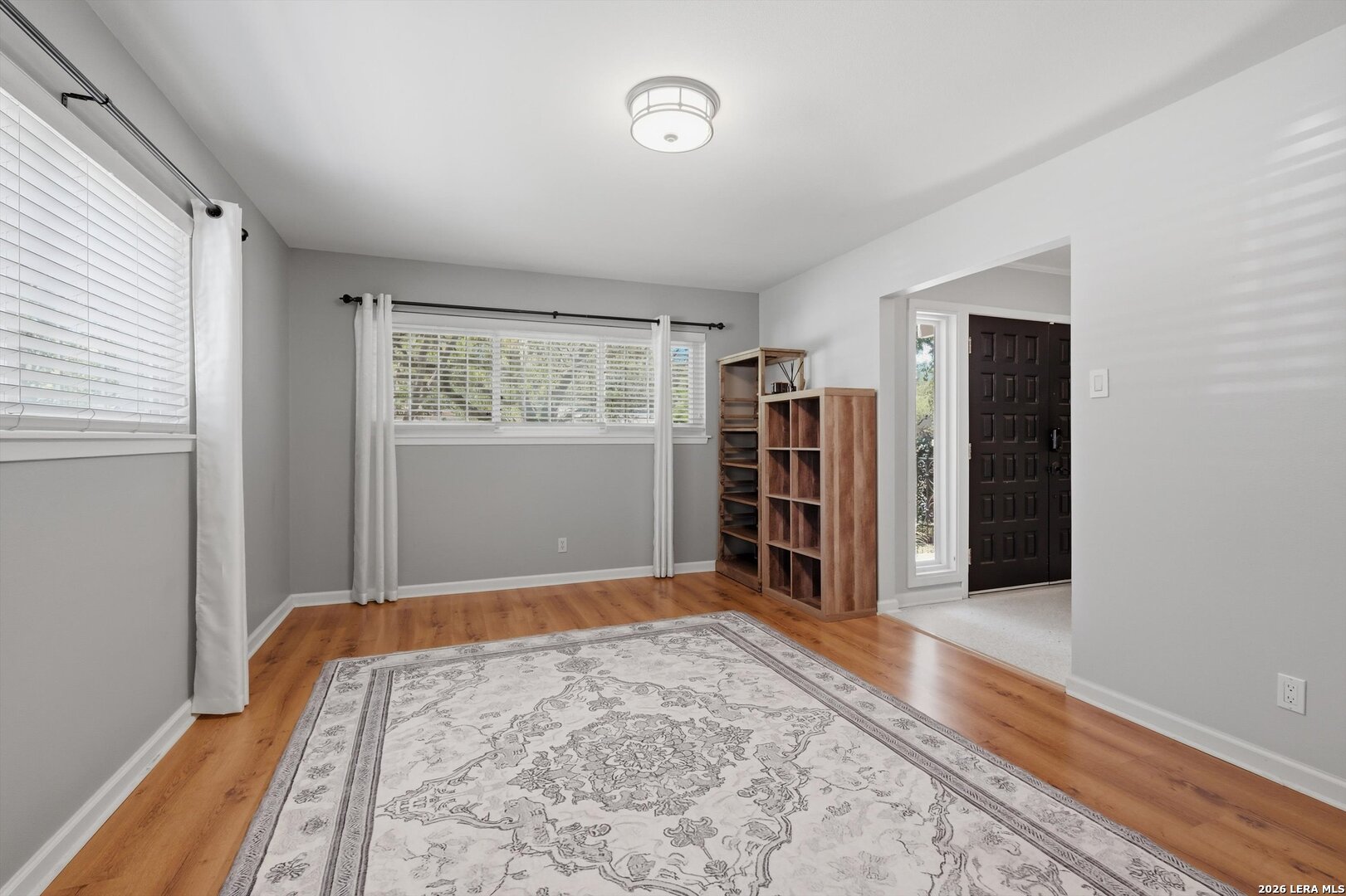 407 FANTASIA ST
