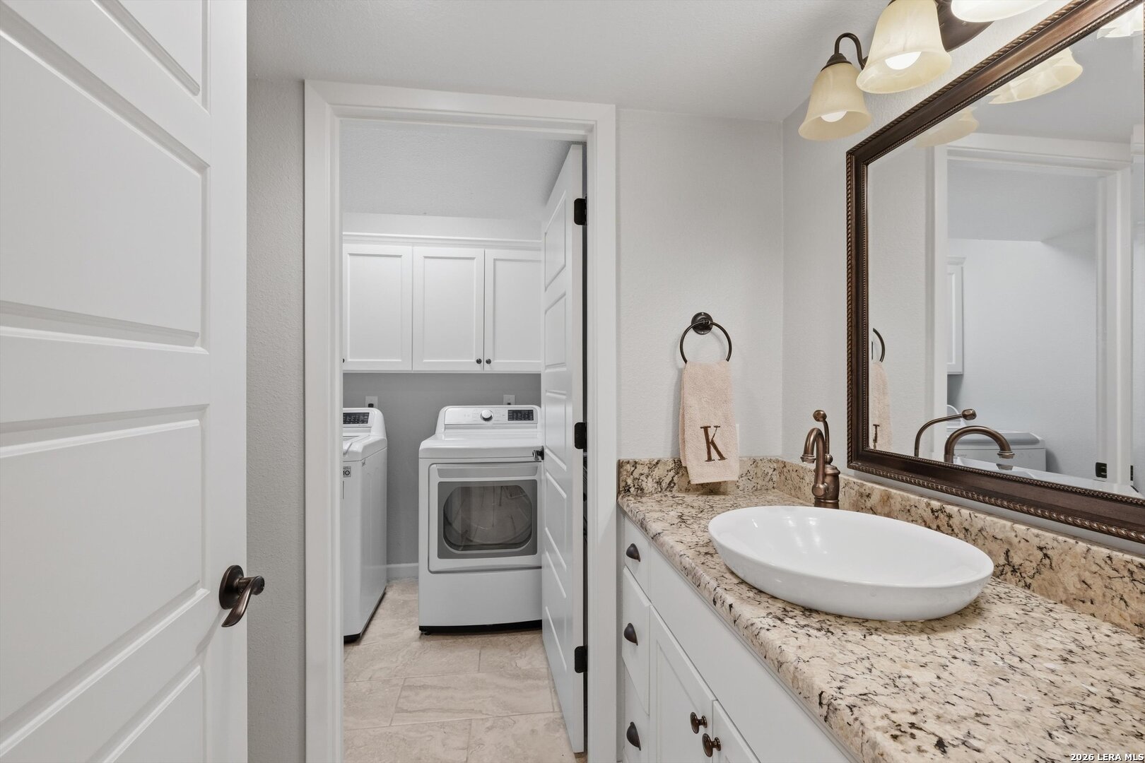 407 FANTASIA ST