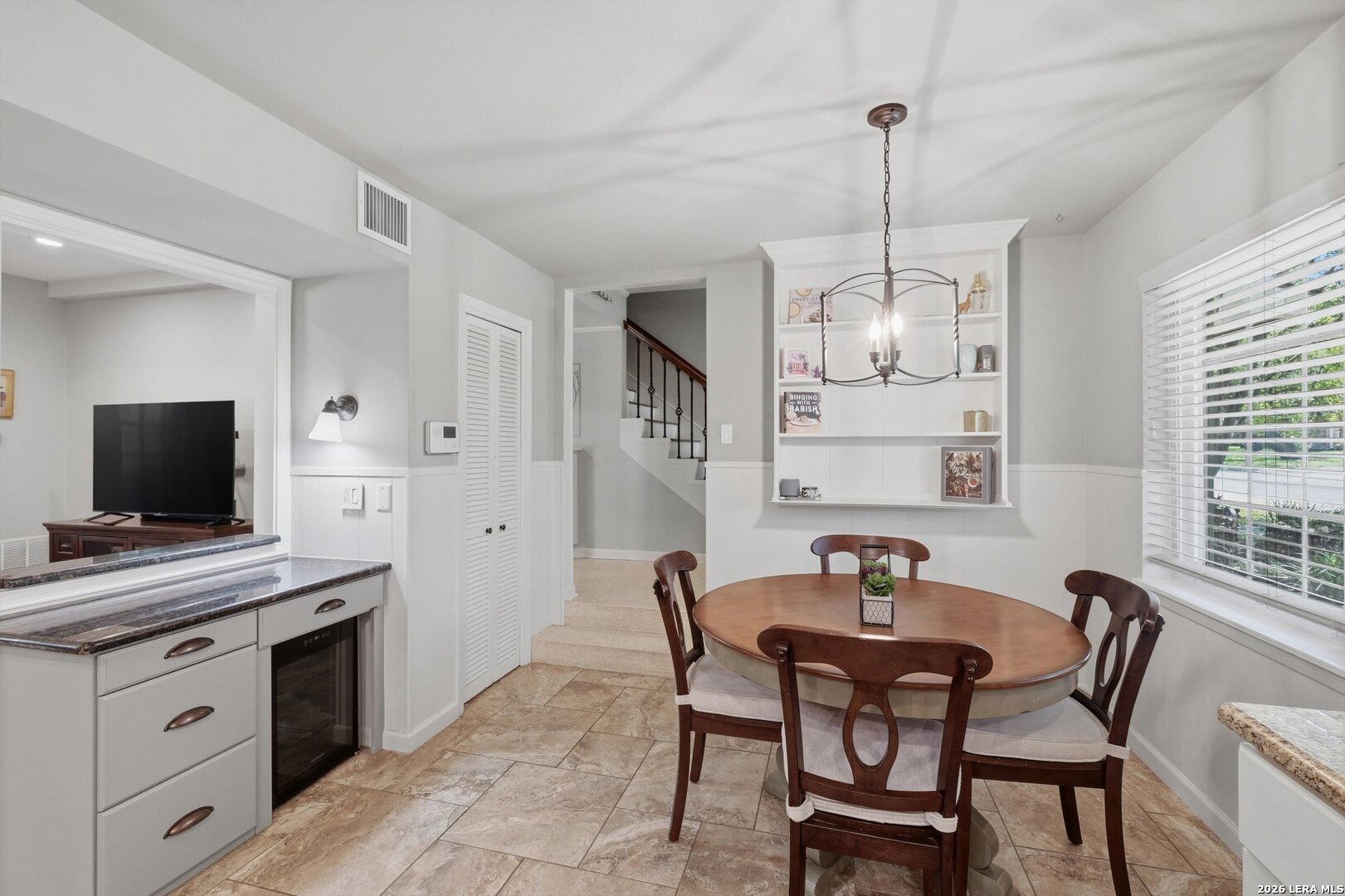 407 FANTASIA ST
