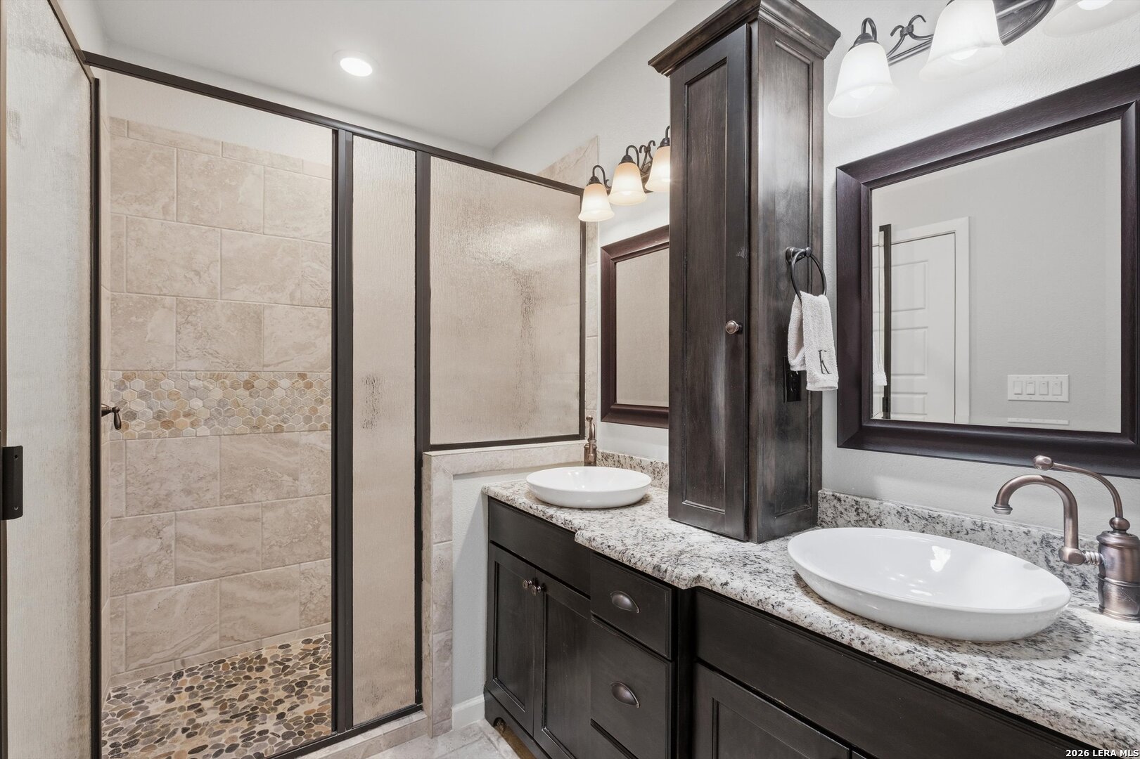 407 FANTASIA ST
