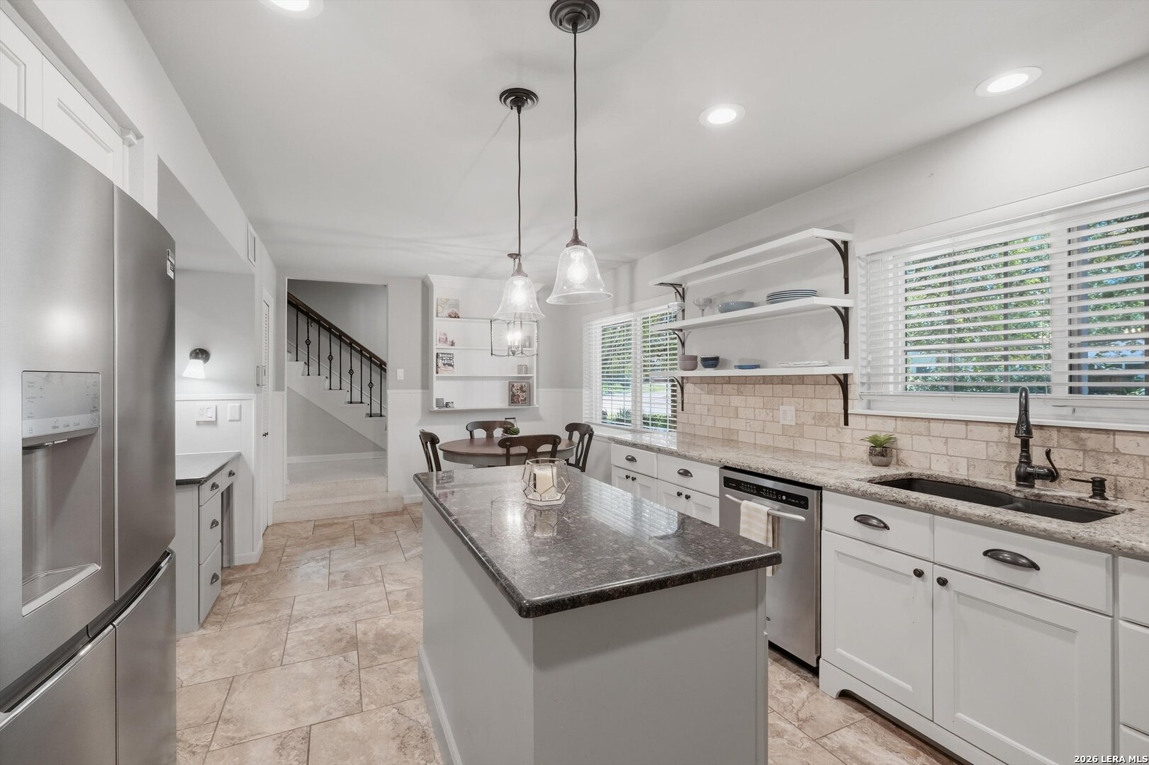407 FANTASIA ST