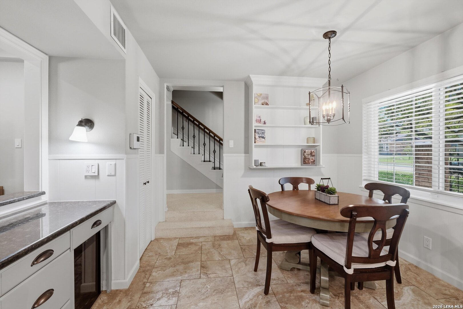 407 FANTASIA ST