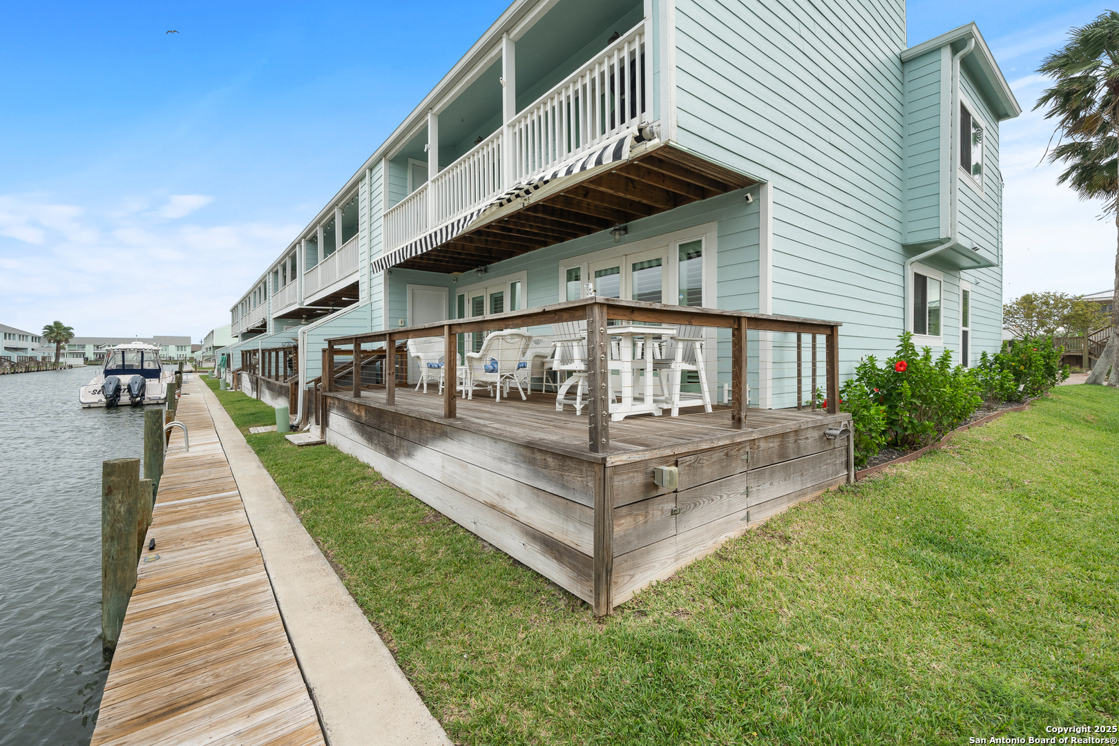 706 LAUDERDALE DR Unit: 706
