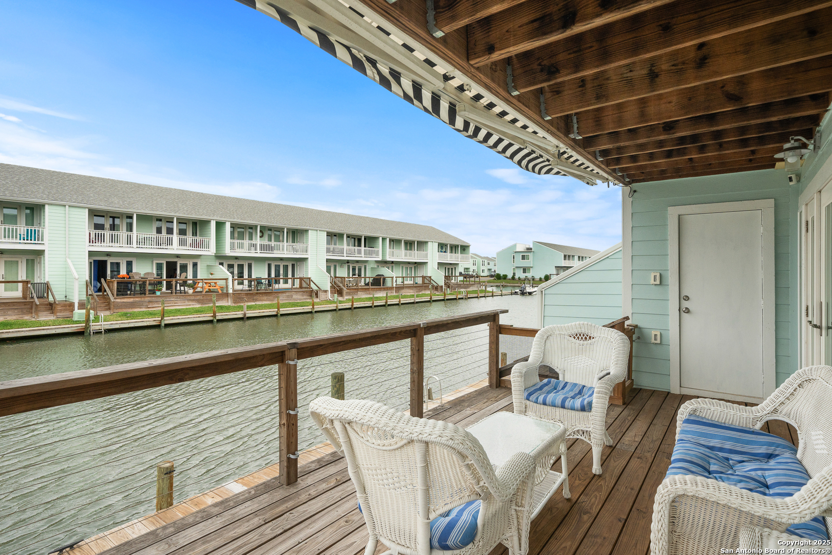706 LAUDERDALE DR Unit: 706