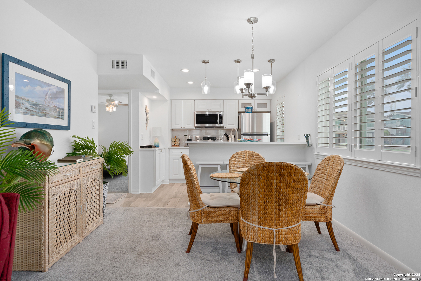 706 LAUDERDALE DR Unit: 706