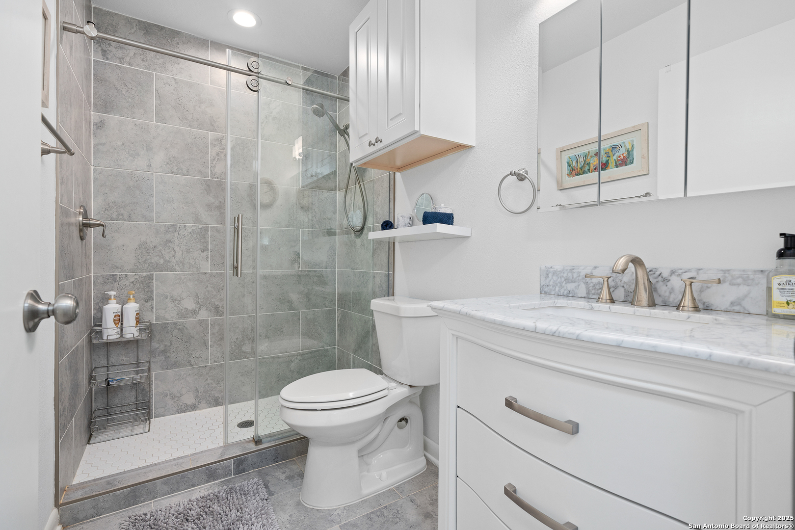 706 LAUDERDALE DR Unit: 706