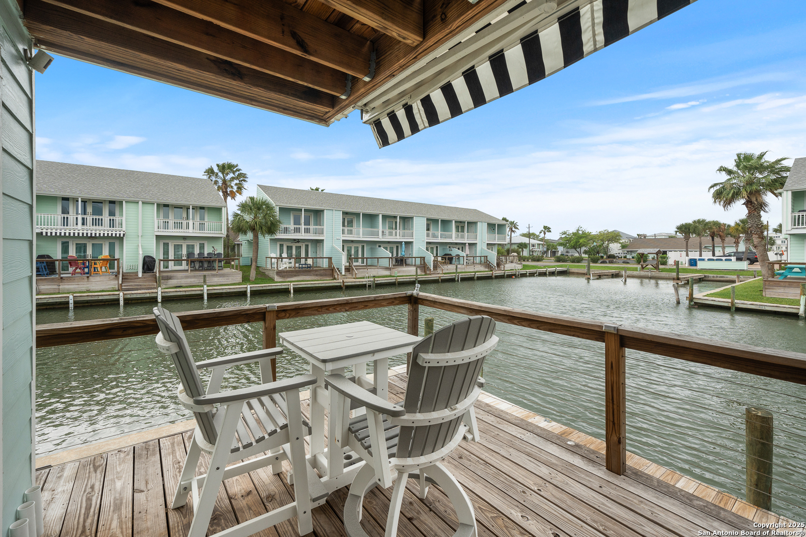 706 LAUDERDALE DR Unit: 706