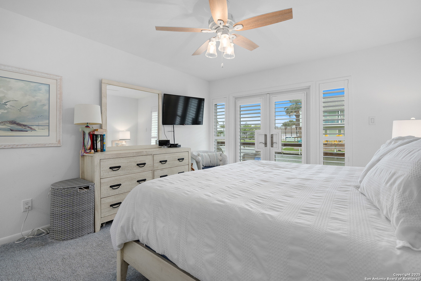 706 LAUDERDALE DR Unit: 706