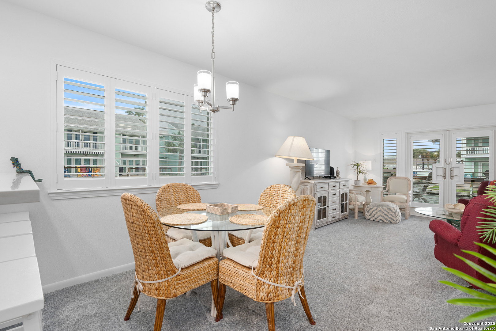 706 LAUDERDALE DR Unit: 706