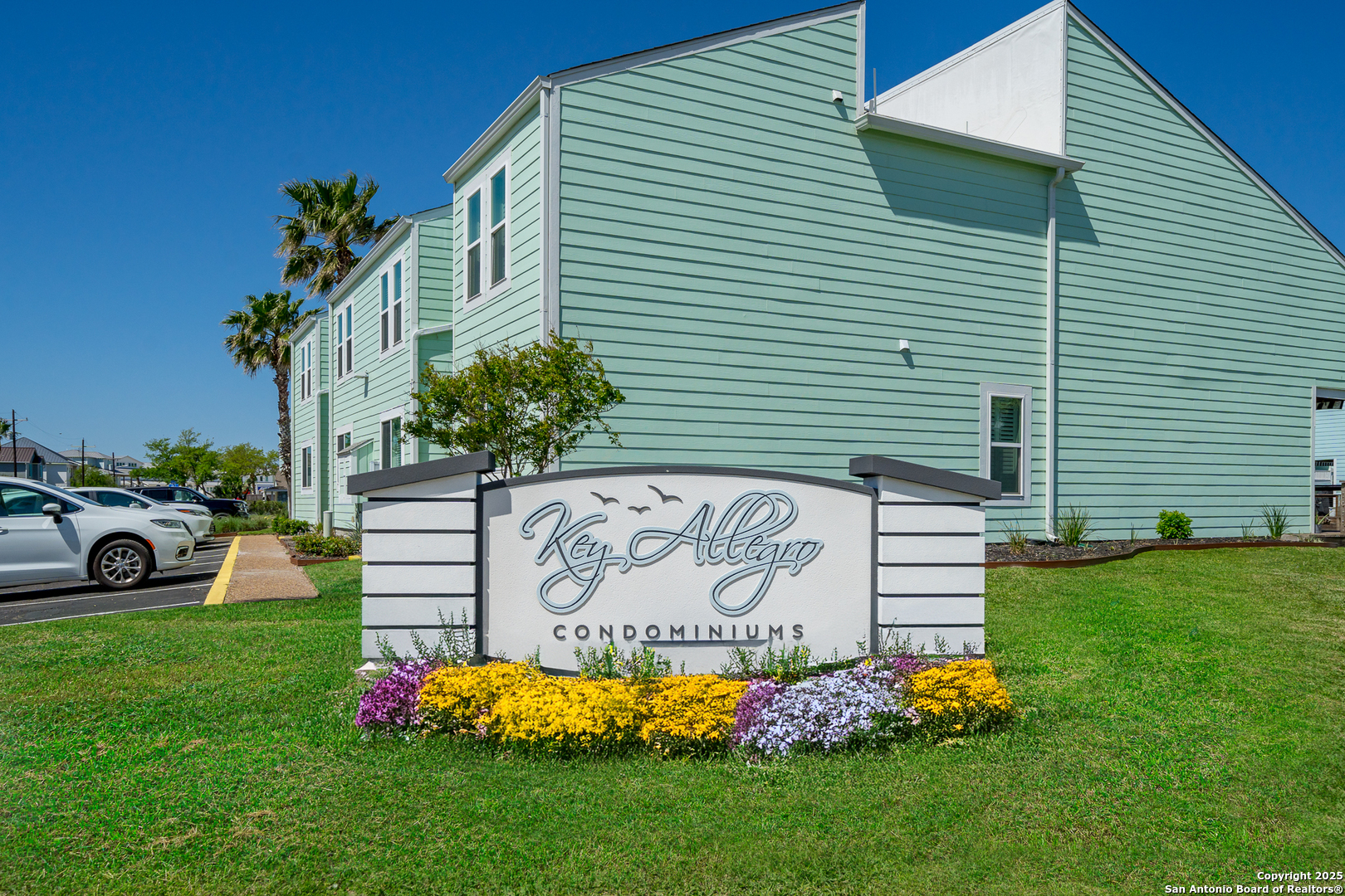 706 LAUDERDALE DR Unit: 706