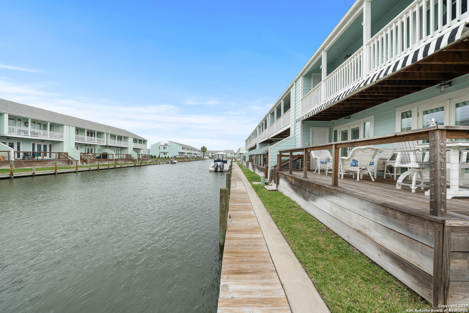 706 LAUDERDALE DR Unit: 706
