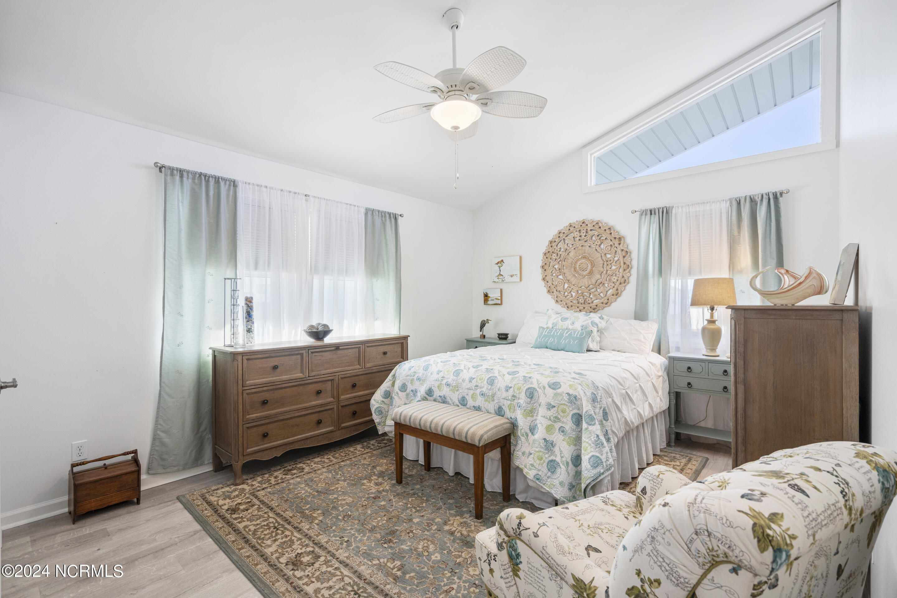 1310 N Topsail Drive