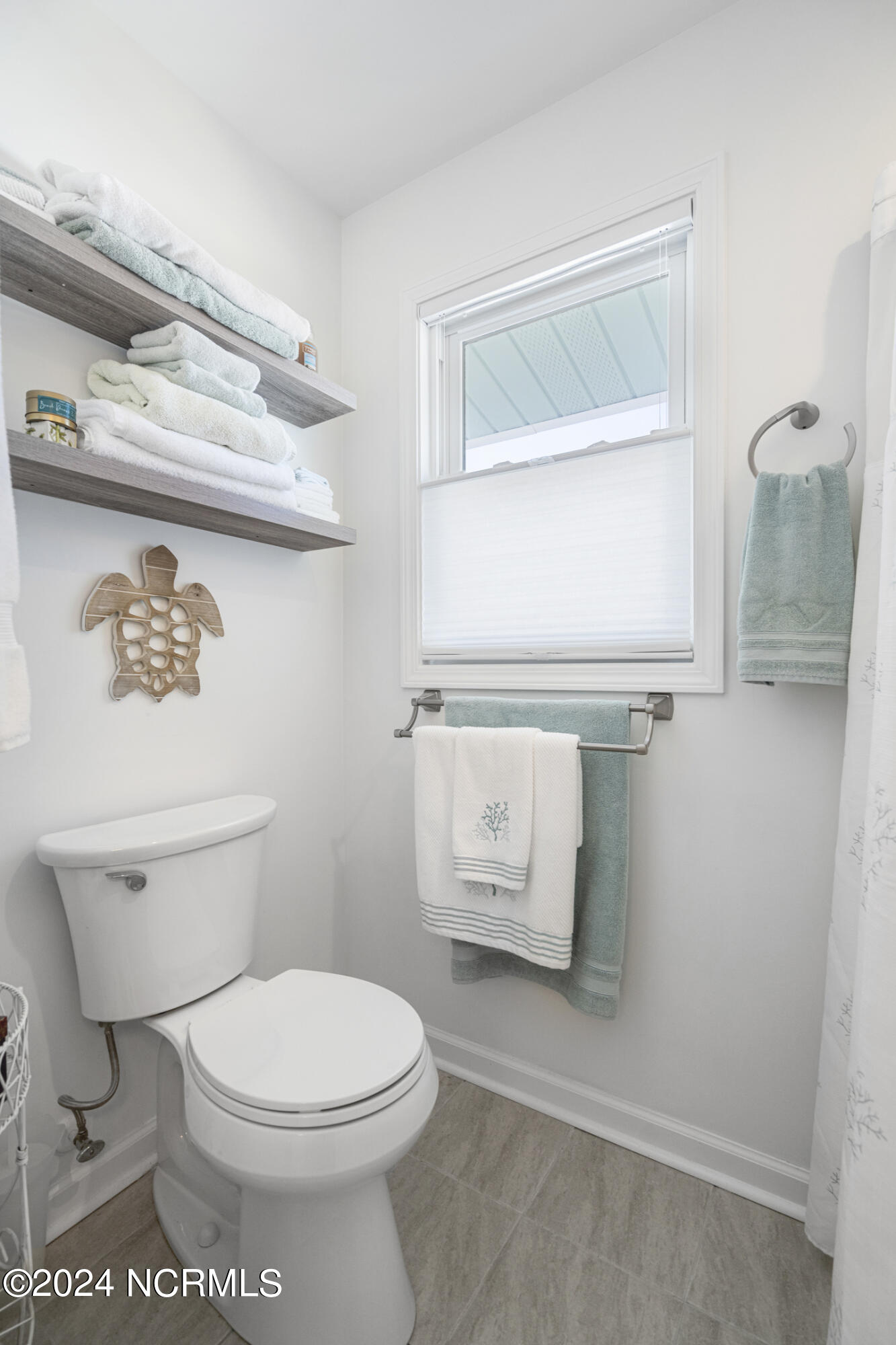 1310 N Topsail Drive