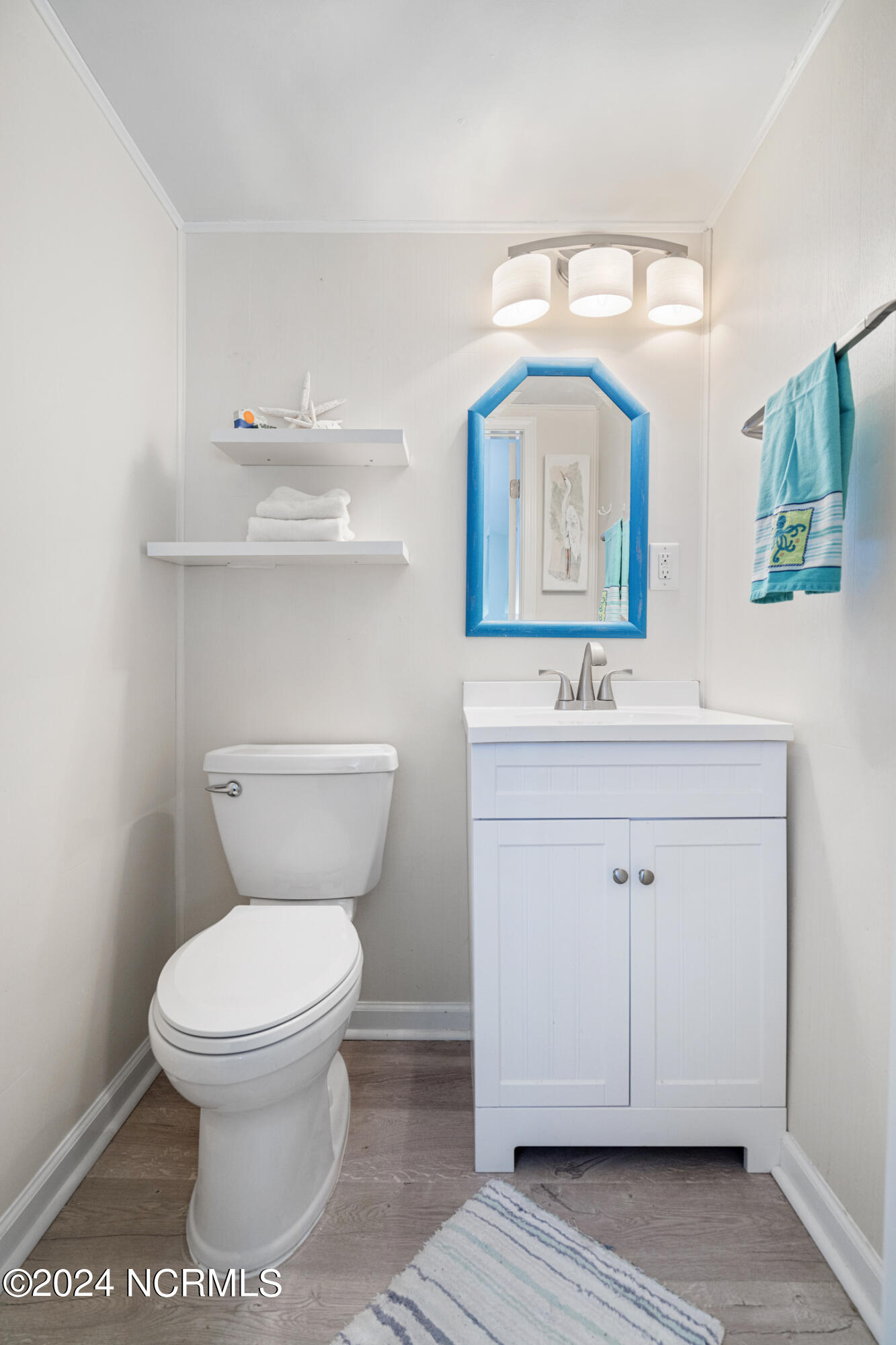 1310 N Topsail Drive