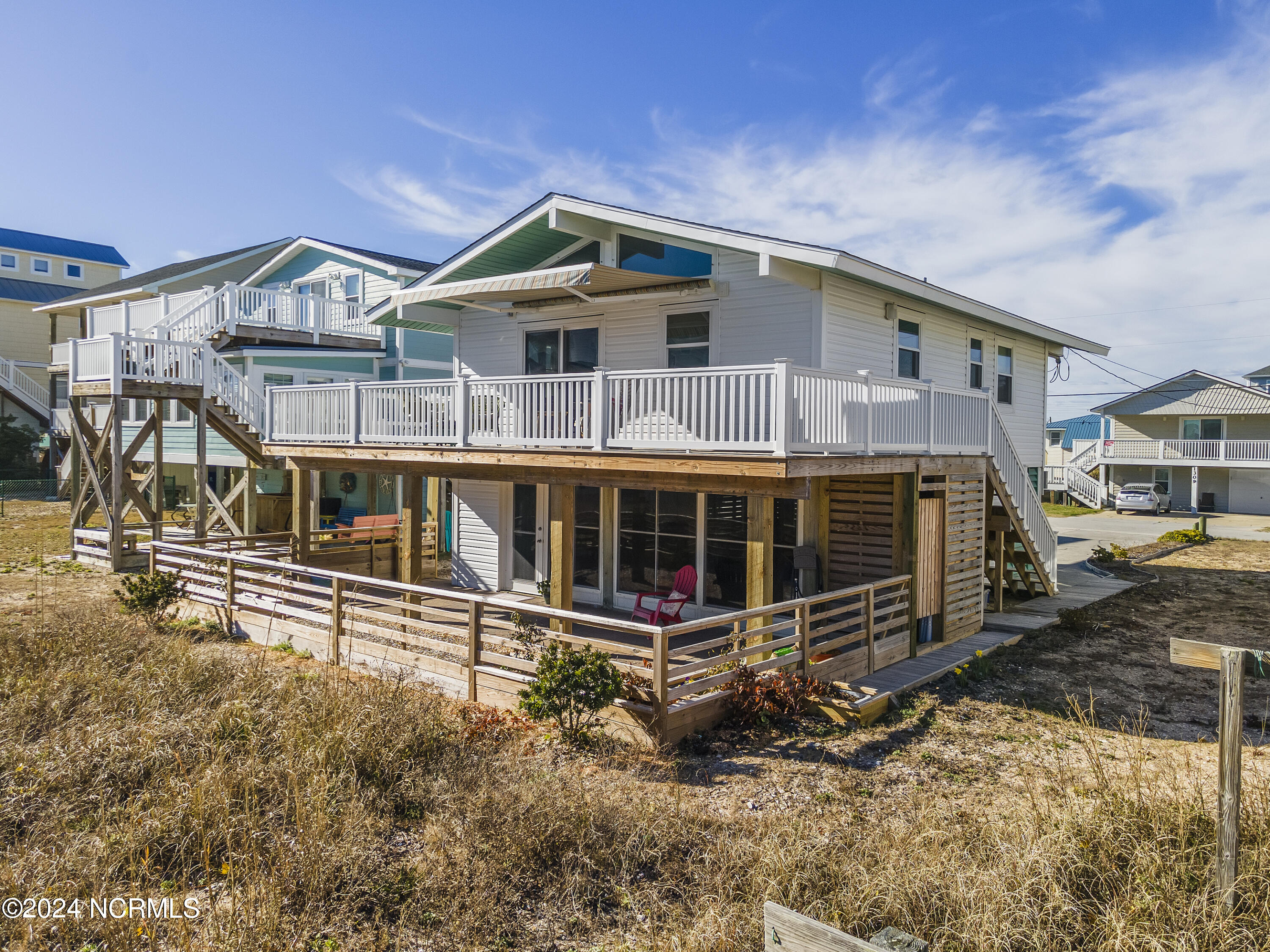 1310 N Topsail Drive