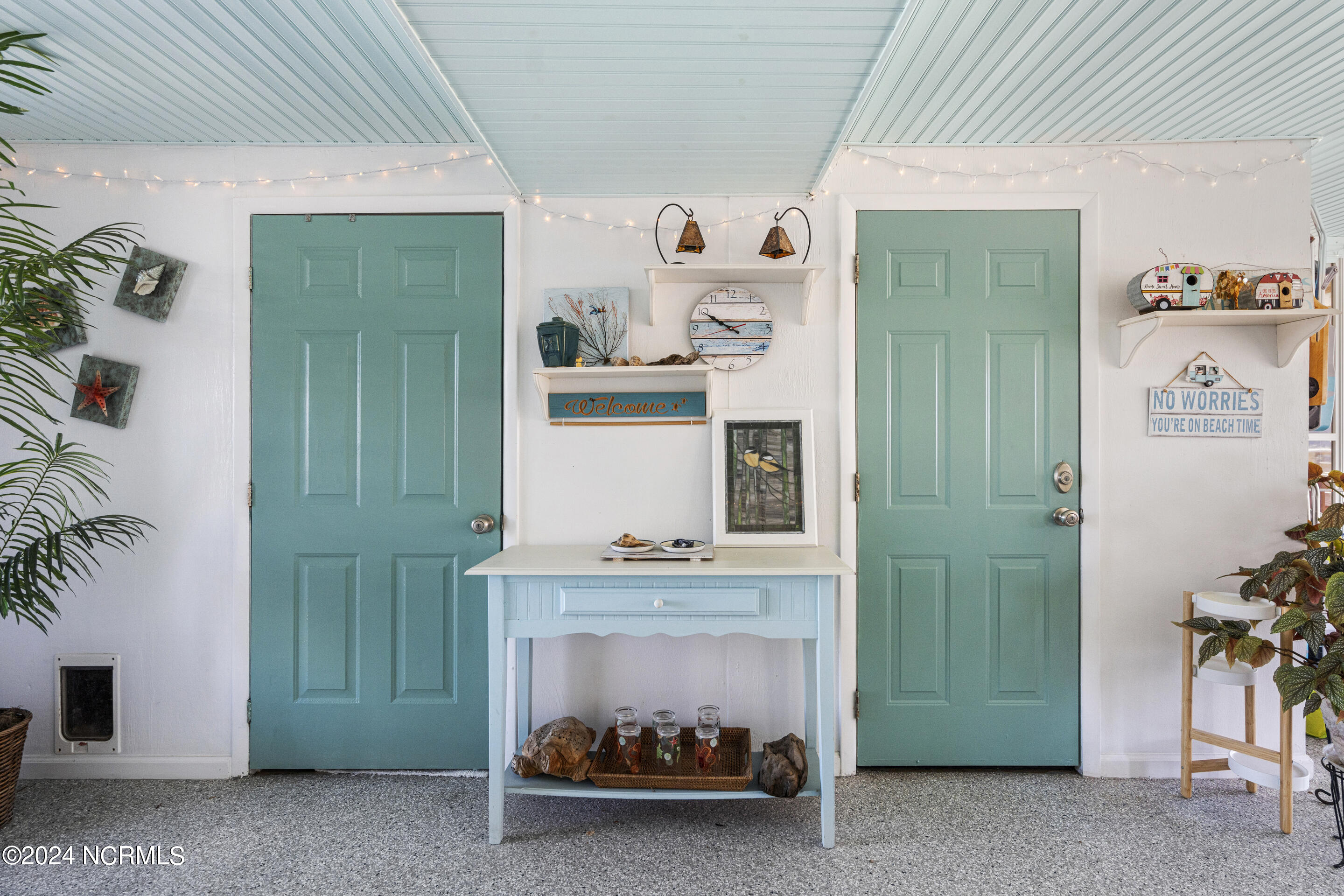 1310 N Topsail Drive