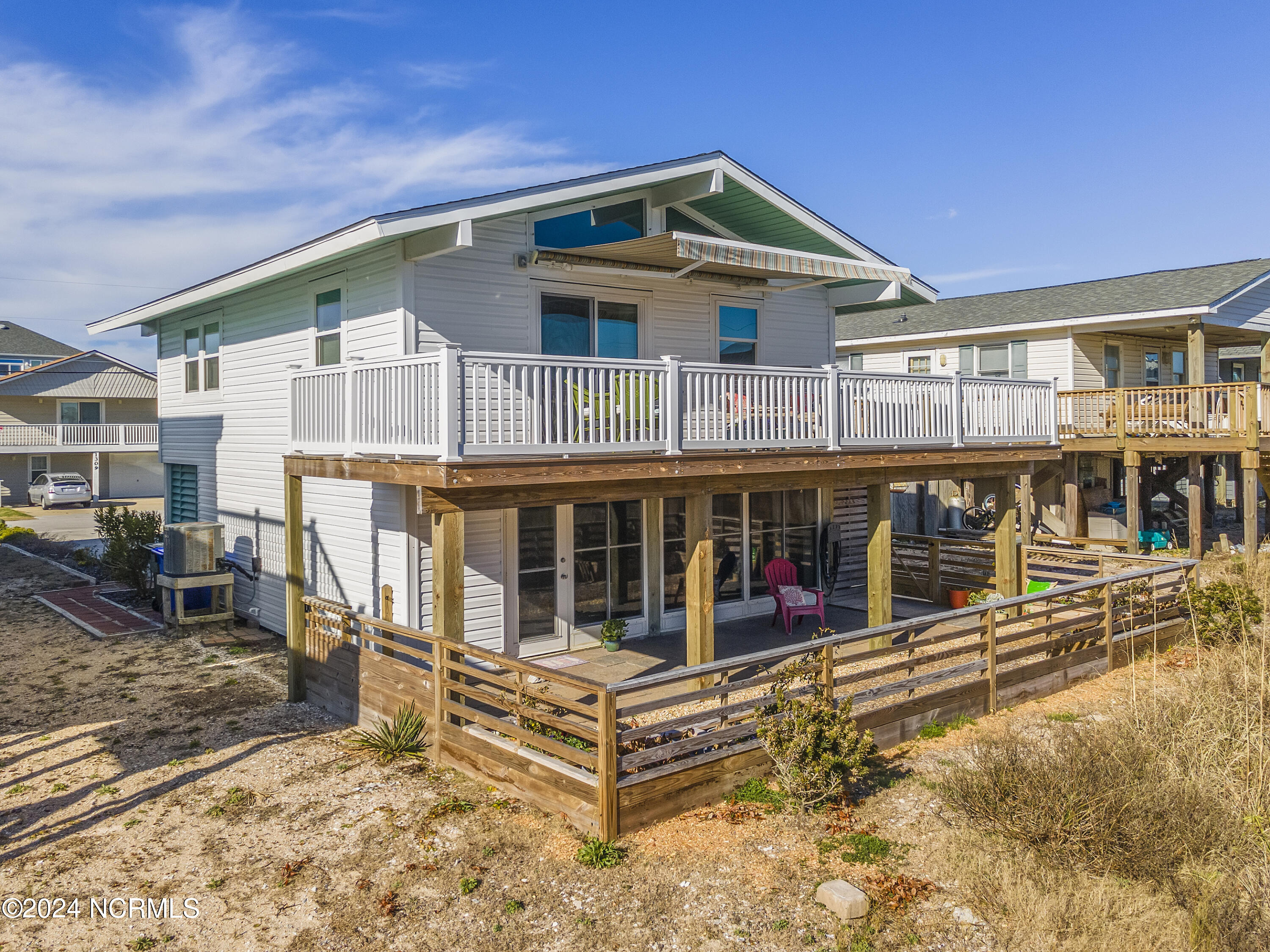 1310 N Topsail Drive