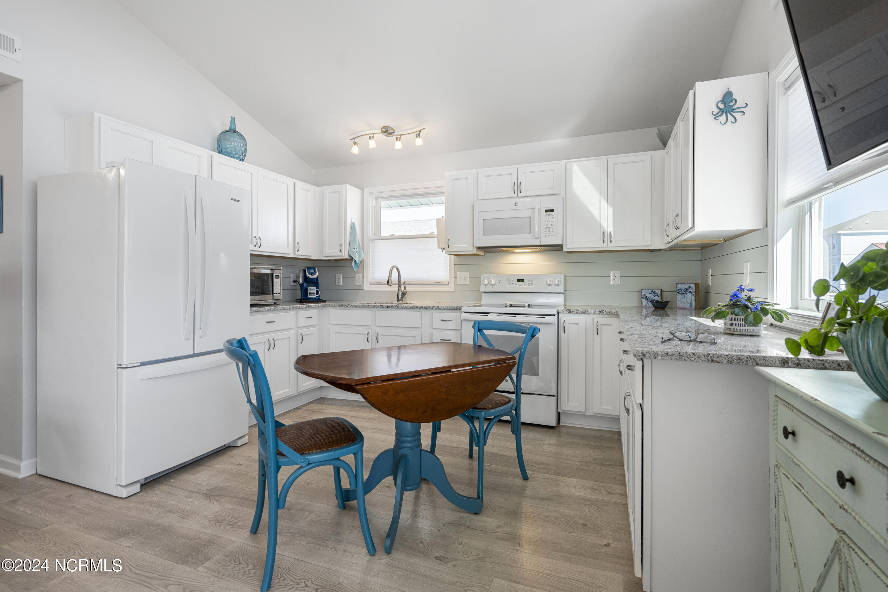 1310 N Topsail Drive