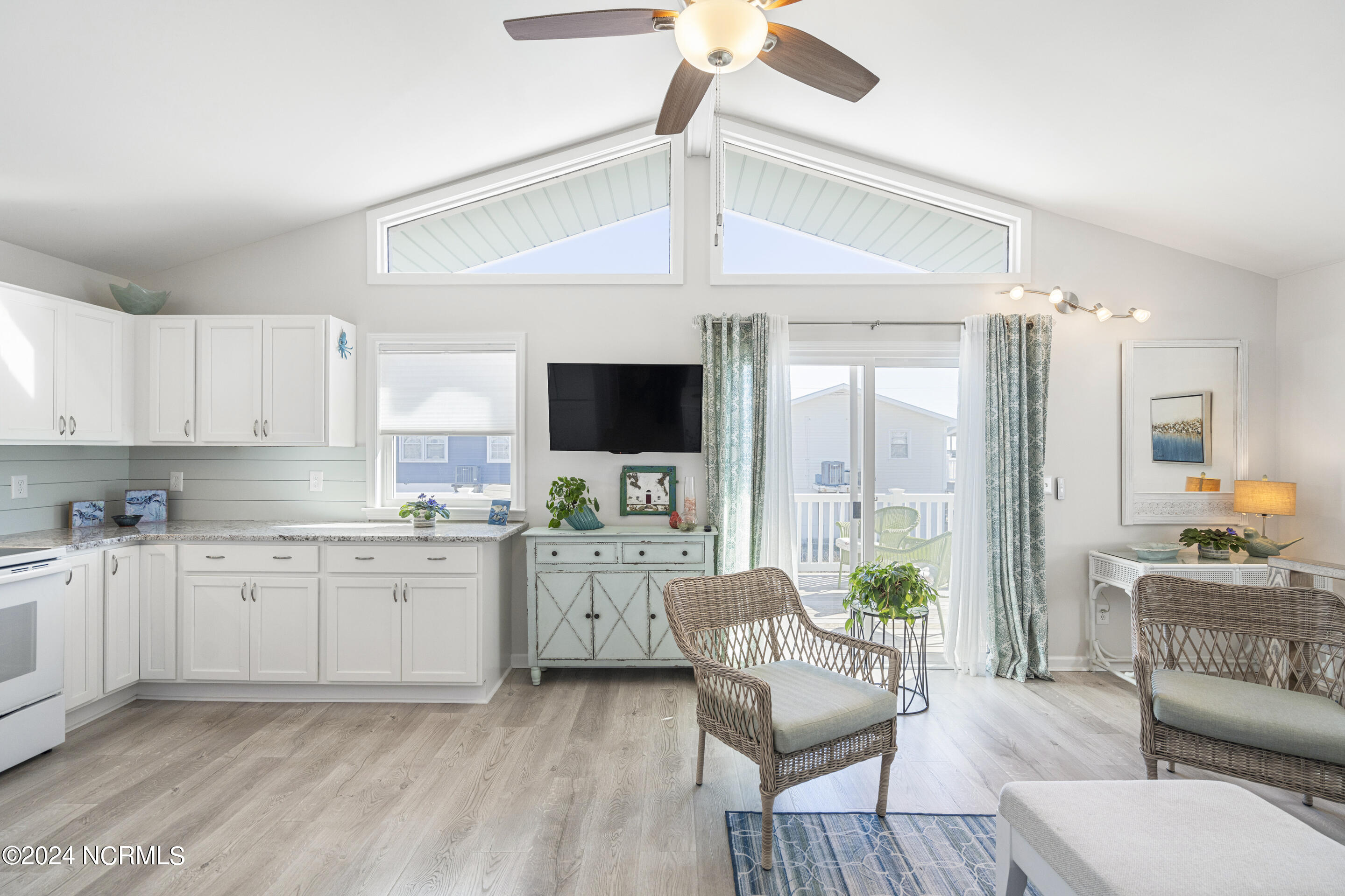 1310 N Topsail Drive