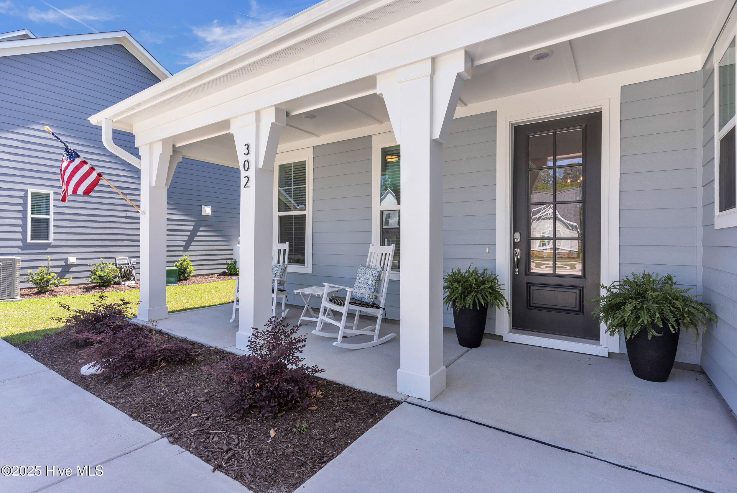 302 Sailor Sky Way, 414