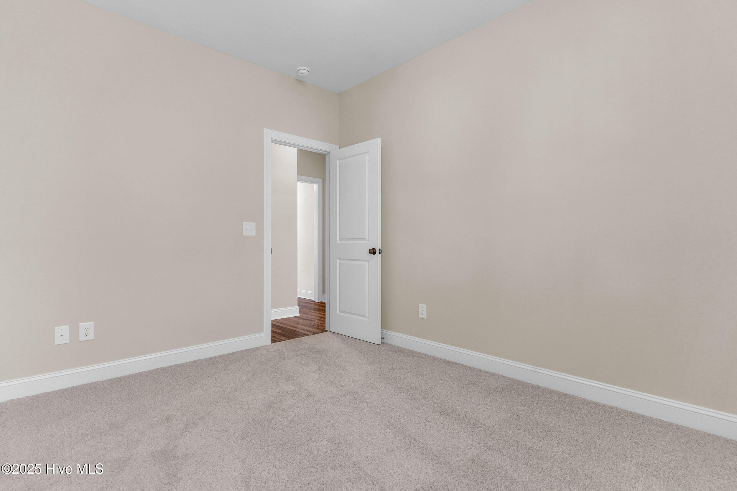 302 Sailor Sky Way, 414