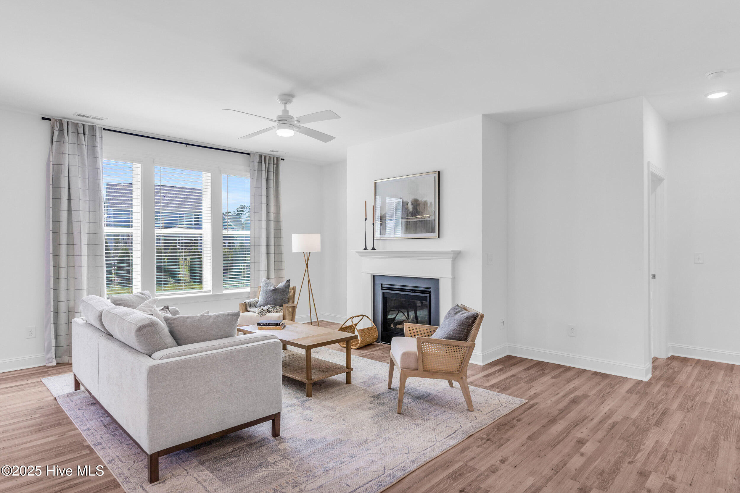 302 Sailor Sky Way, 414