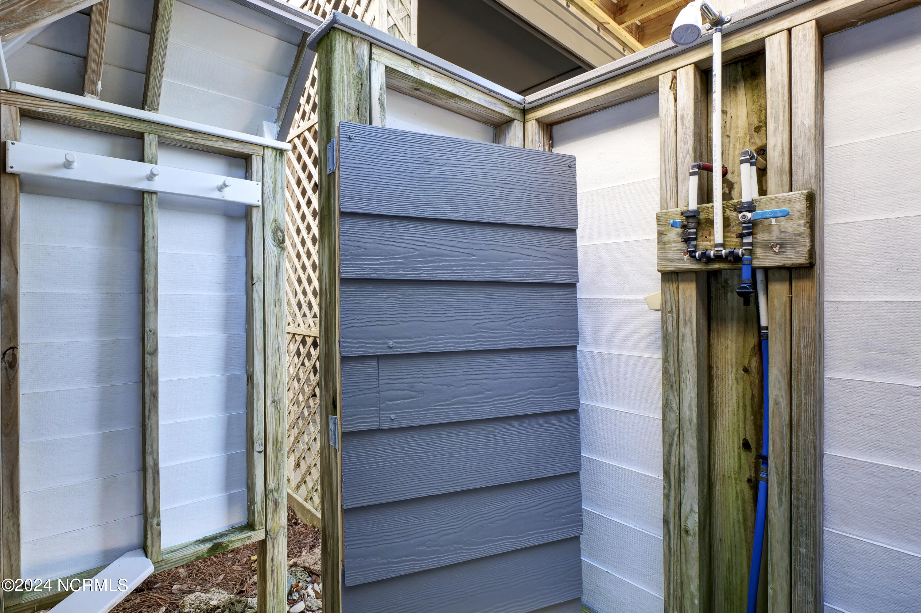 102 B Windward Drive